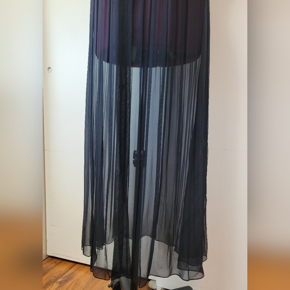 Morgane Le Fay Dress - Picture 2 of 9